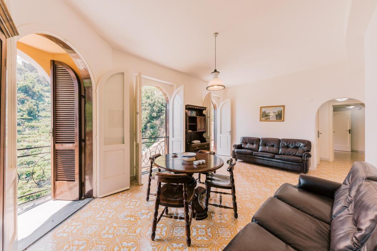 Residence Villa Rosa ราเวลโล ภายนอก รูปภาพ