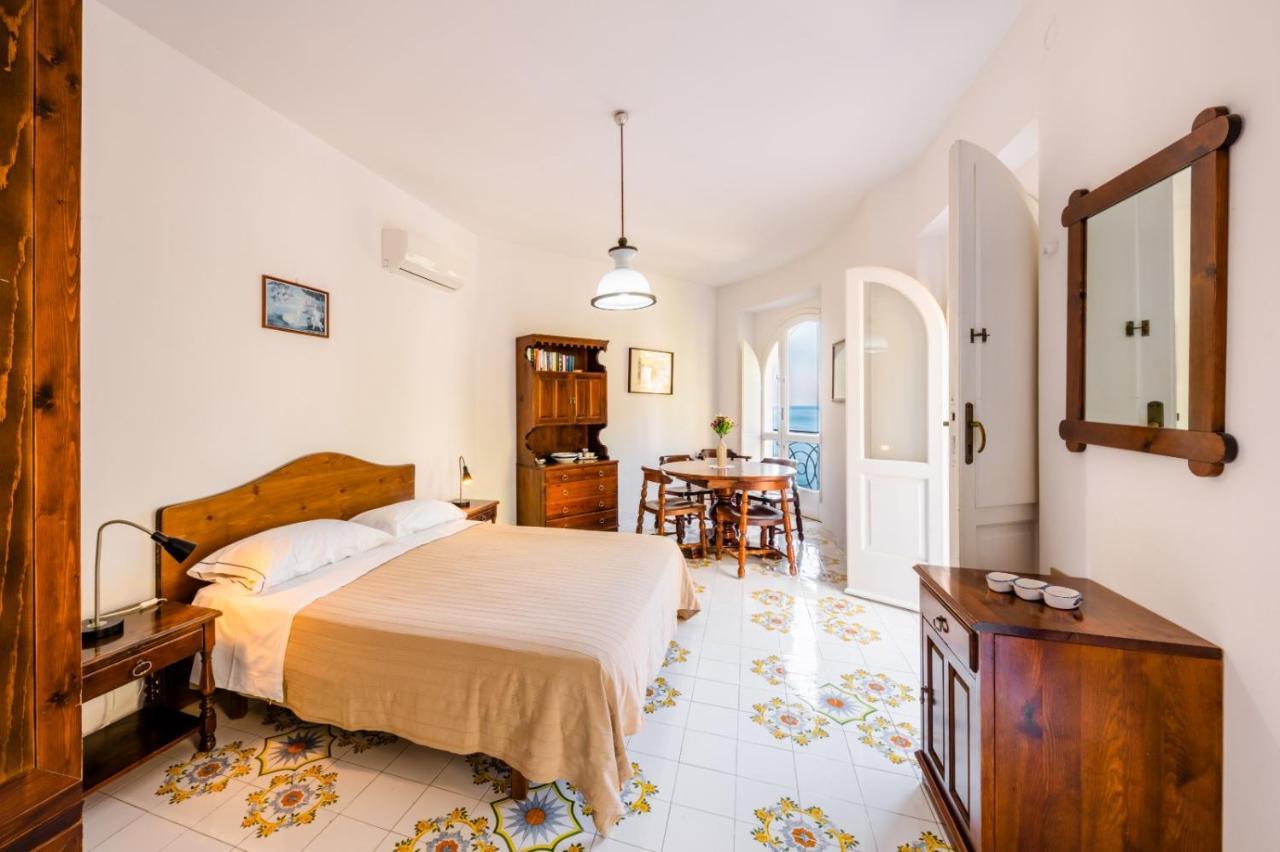 Residence Villa Rosa ราเวลโล ภายนอก รูปภาพ